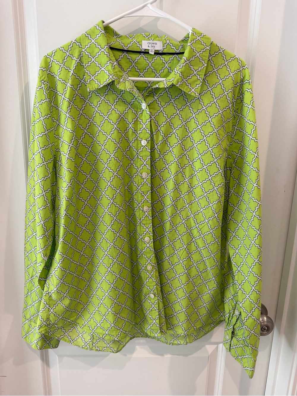 crown & ivy Geometric Print Button-Up Top Size XL